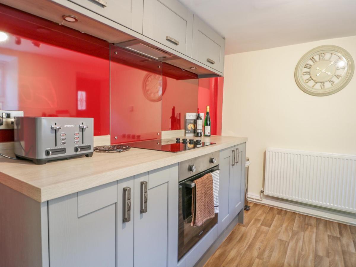 Dove Cottage Уитби Экстерьер фото